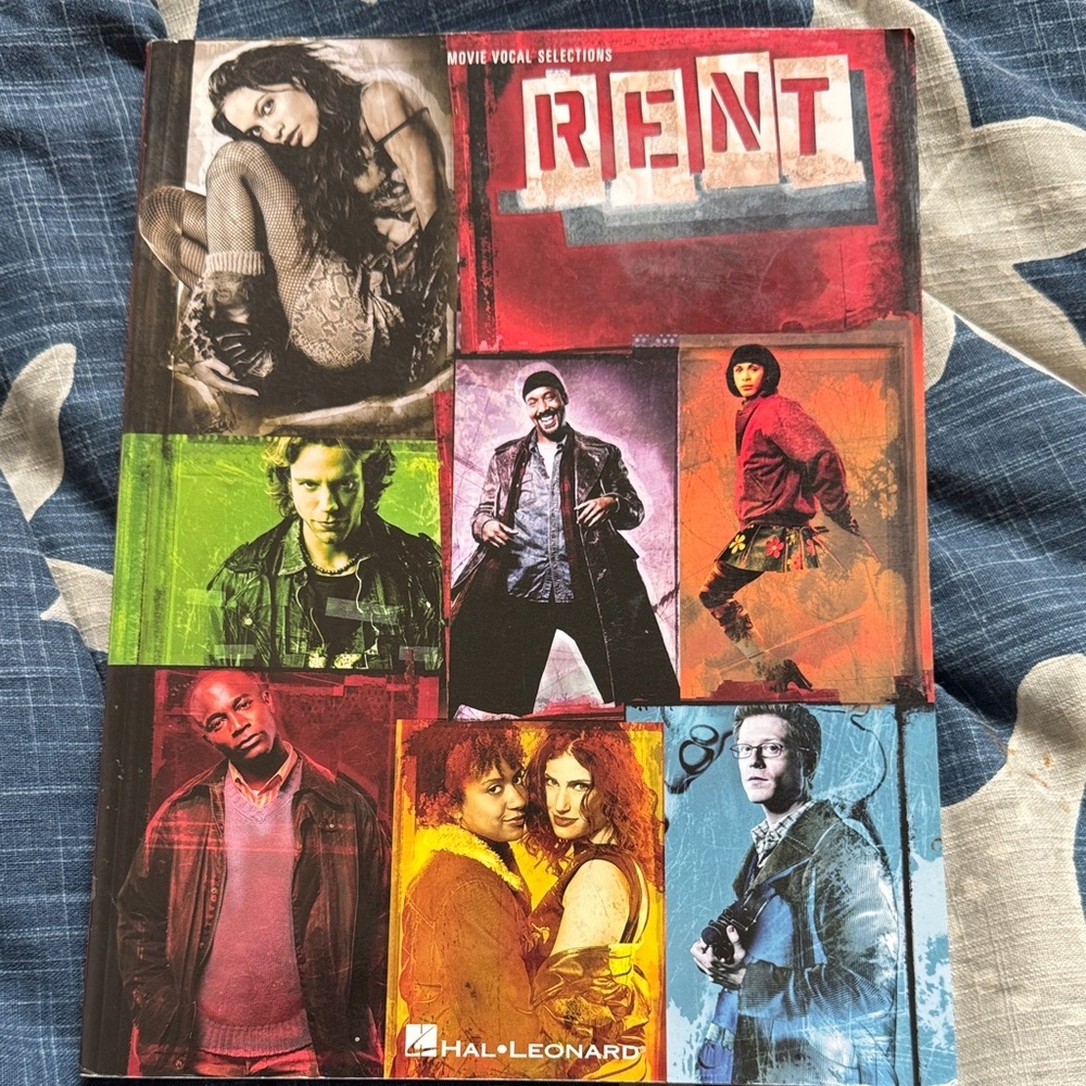 Hal Leonard Rent Movie Vocal Selections Coffee Table Book - Multicolor